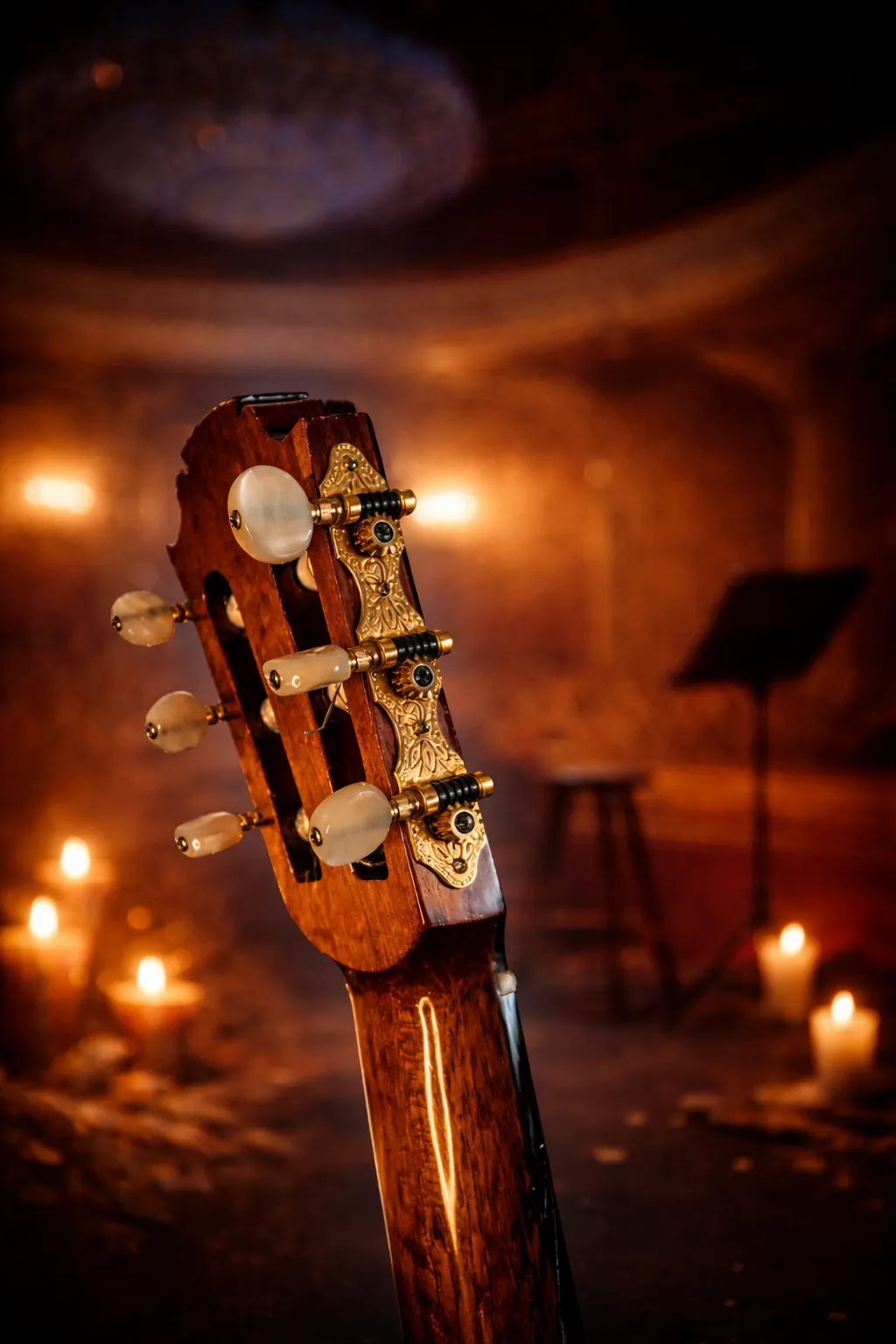 Detalhe do violão de Carmem Di Novic
